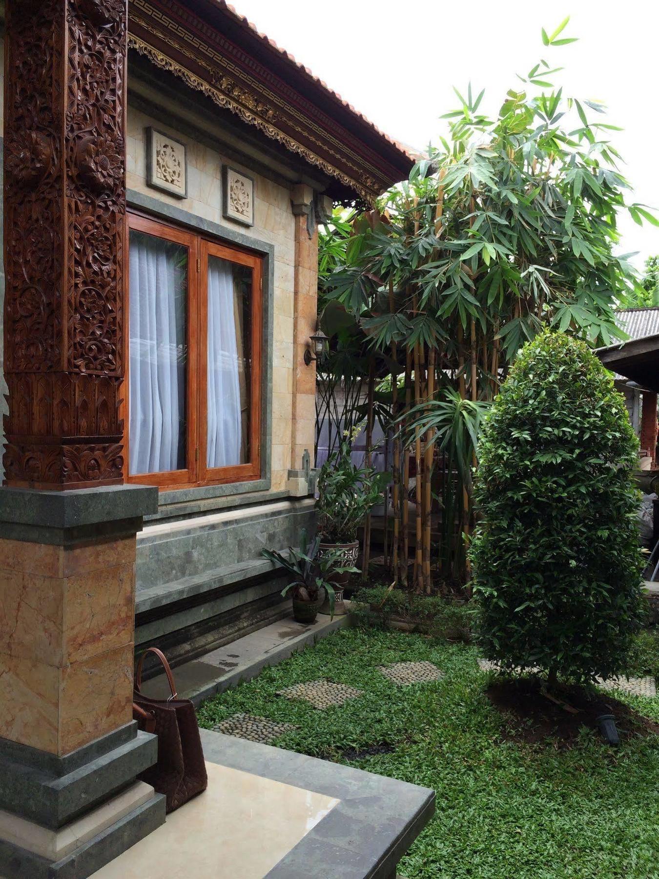 Uma Dewi Pensión Ubud Exterior foto