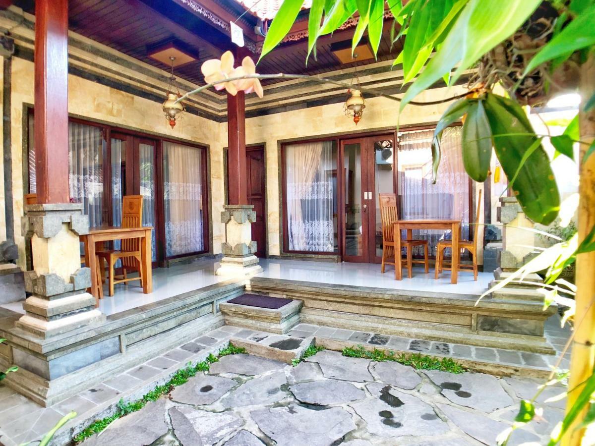 Uma Dewi Pensión Ubud Exterior foto