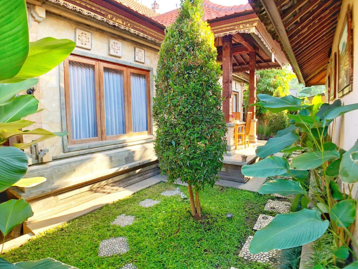 Uma Dewi Pensión Ubud Exterior foto